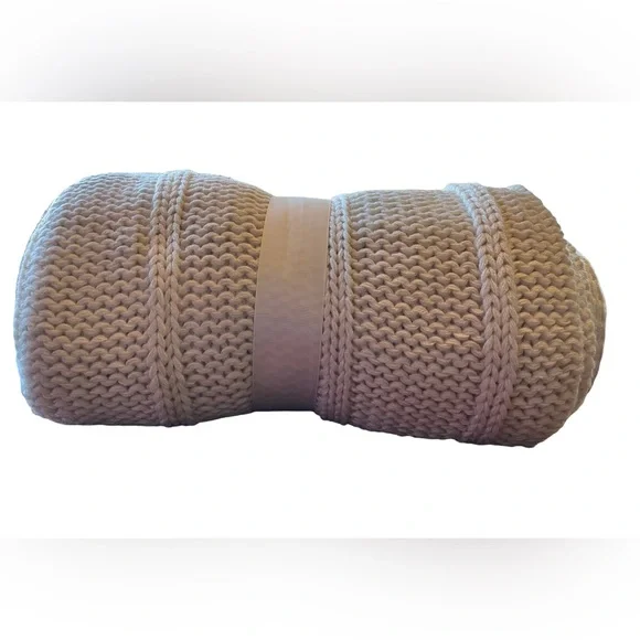 Pottery Barn Bryson Woven Knit Throw With Twisted Fringe- New with tags! - Picture 4 of 7